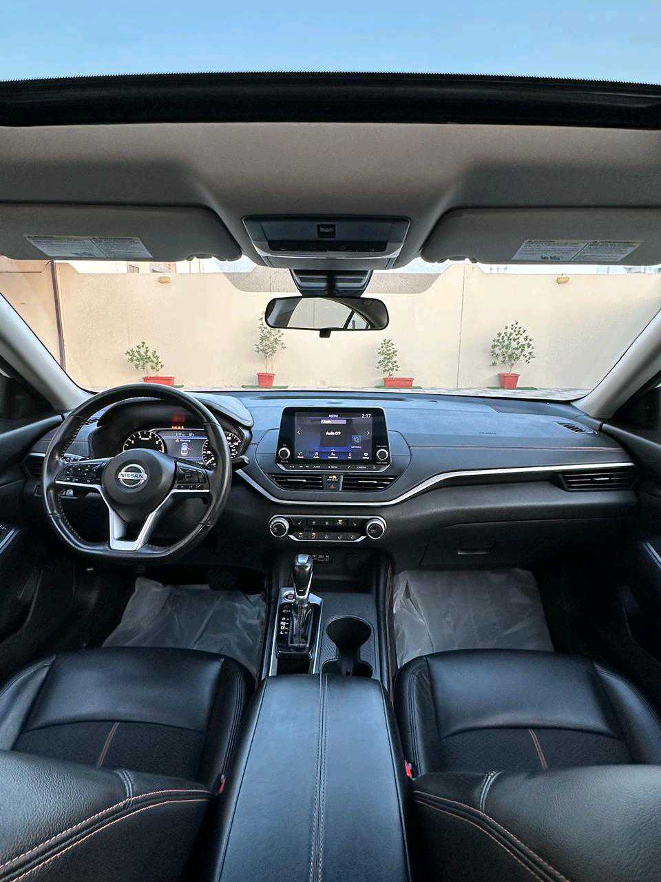 Car Image 2022 NISSAN ALTIMA SR