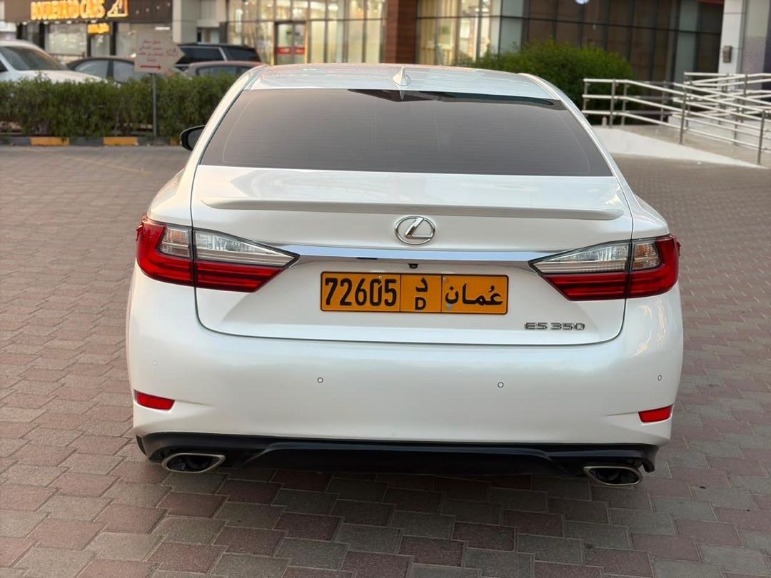 Car Image 2017 LEXUS ES 350