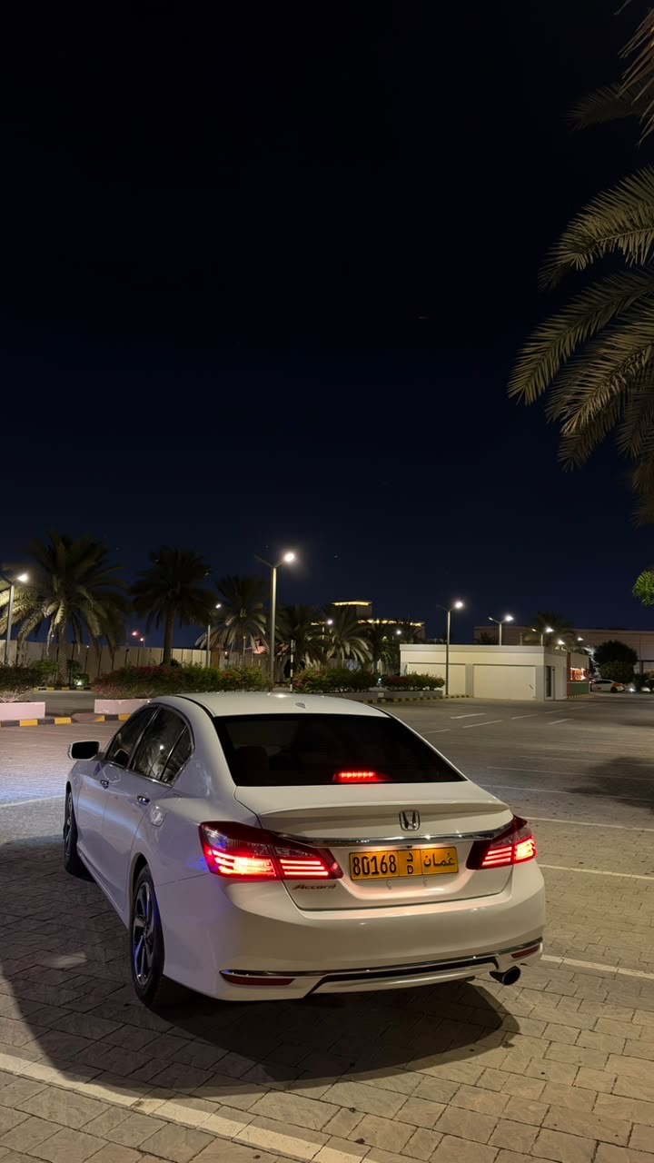 Car Image 2017 HONDA ACCORD EXL
