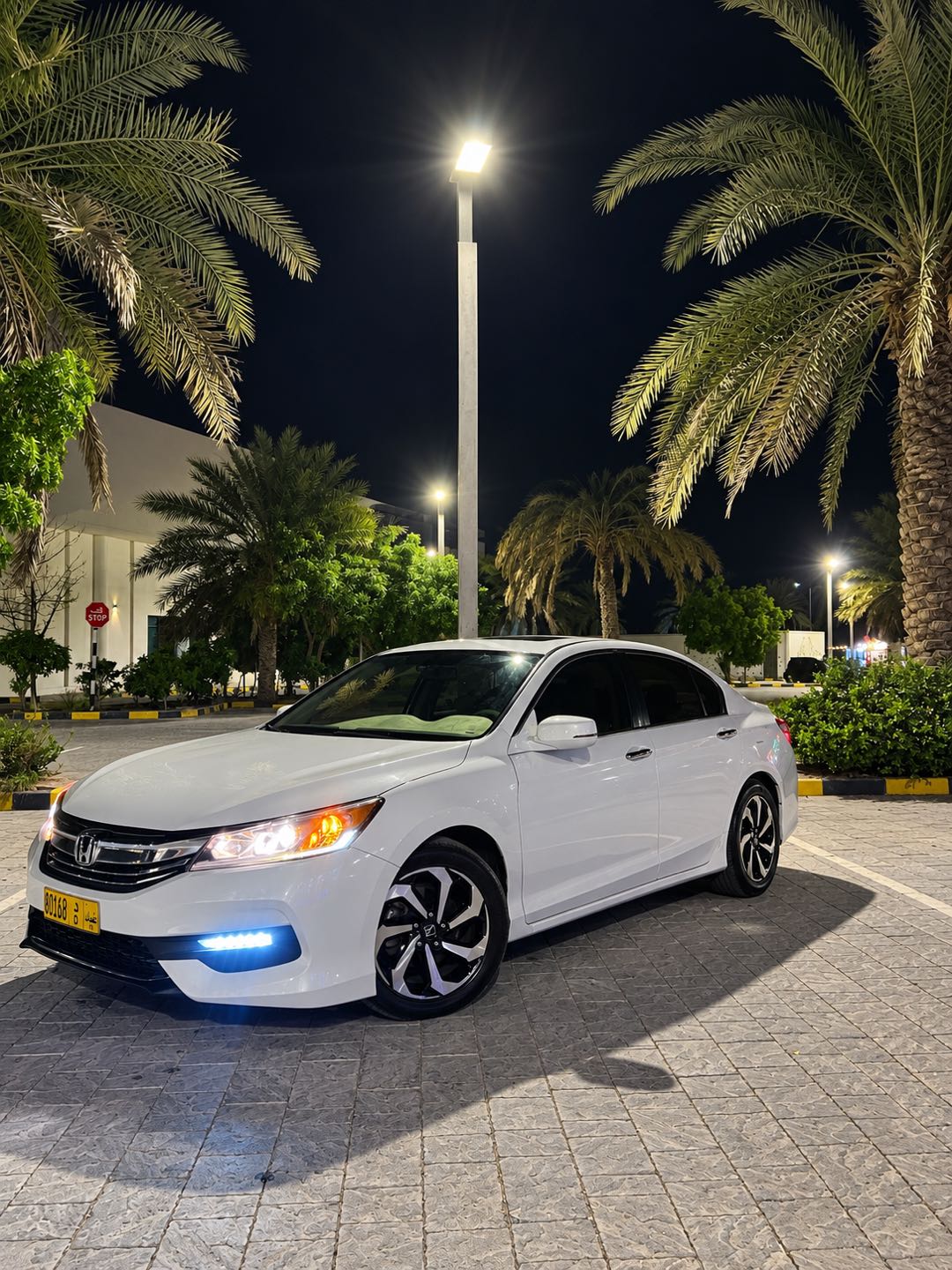 Car Image 2017 HONDA ACCORD EXL