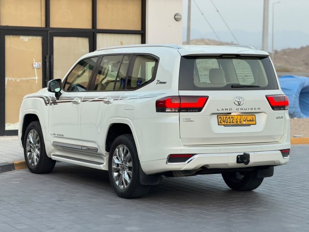 Car Image 2022 TOYOTA LAND CRUISER GX.R