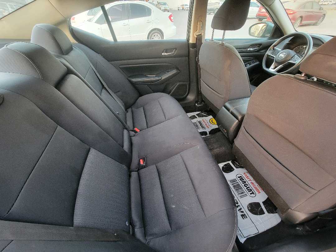 Car Image 2019 NISSAN ALTIMA S