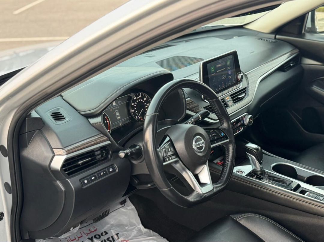 Car Image 2019 NISSAN ALTIMA SL