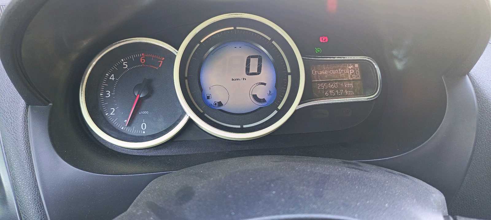 Car Image 2016 RENAULT FLUENCE 