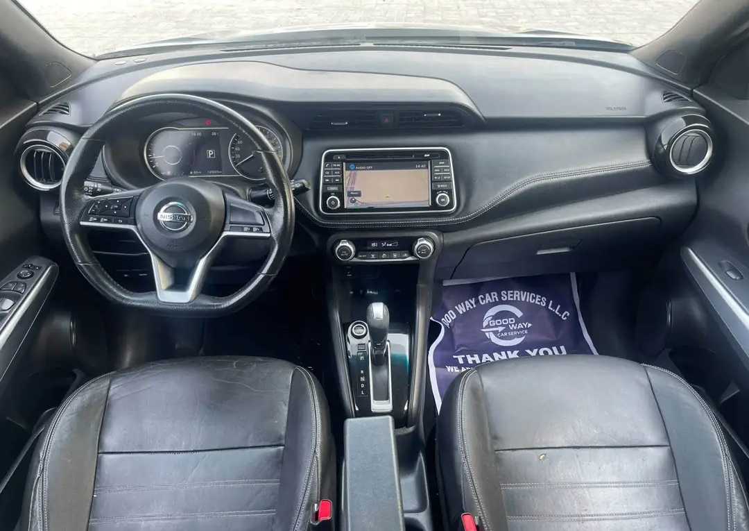 Car Image 2019 NISSAN KICKS 
