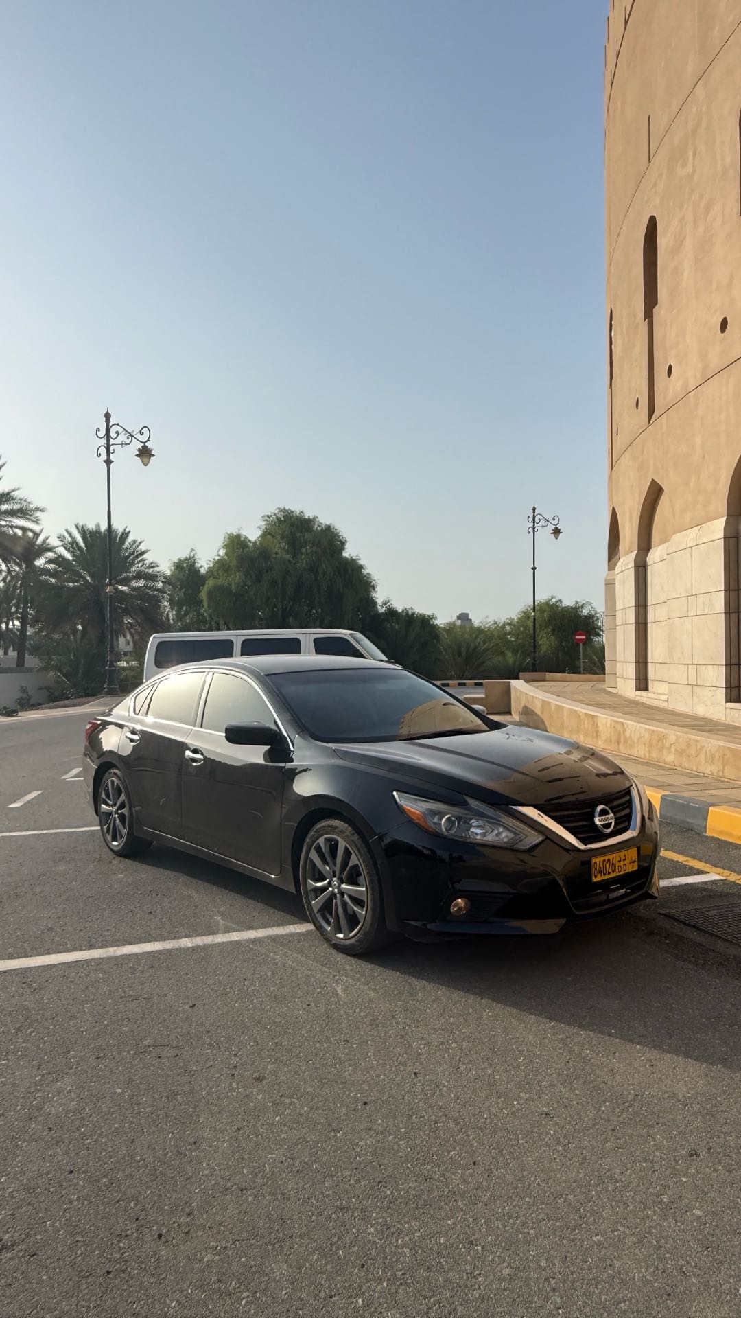 Car Image 2018 NISSAN ALTIMA SR
