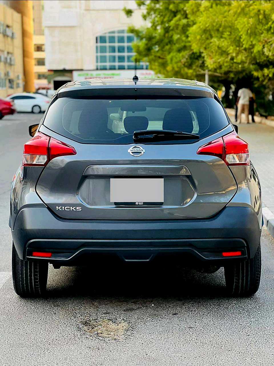 Car Image 2019 NISSAN KICKS 