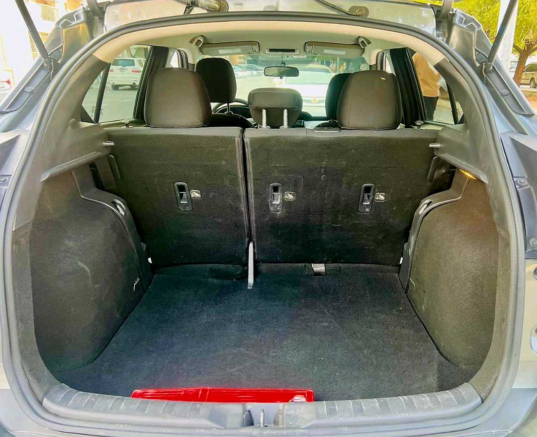 Car Image 2019 NISSAN KICKS 
