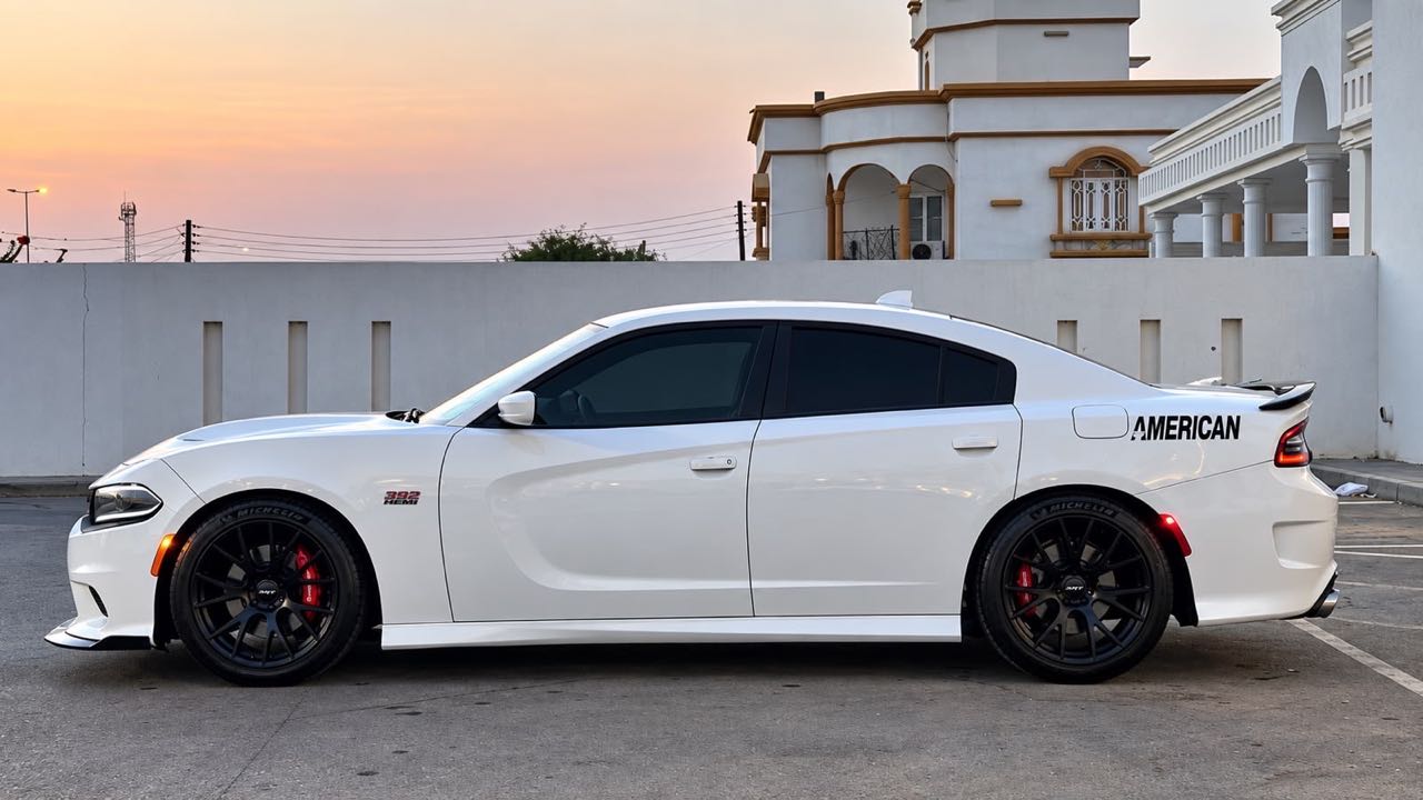 Car Image 2019 DODGE CHARGER GT