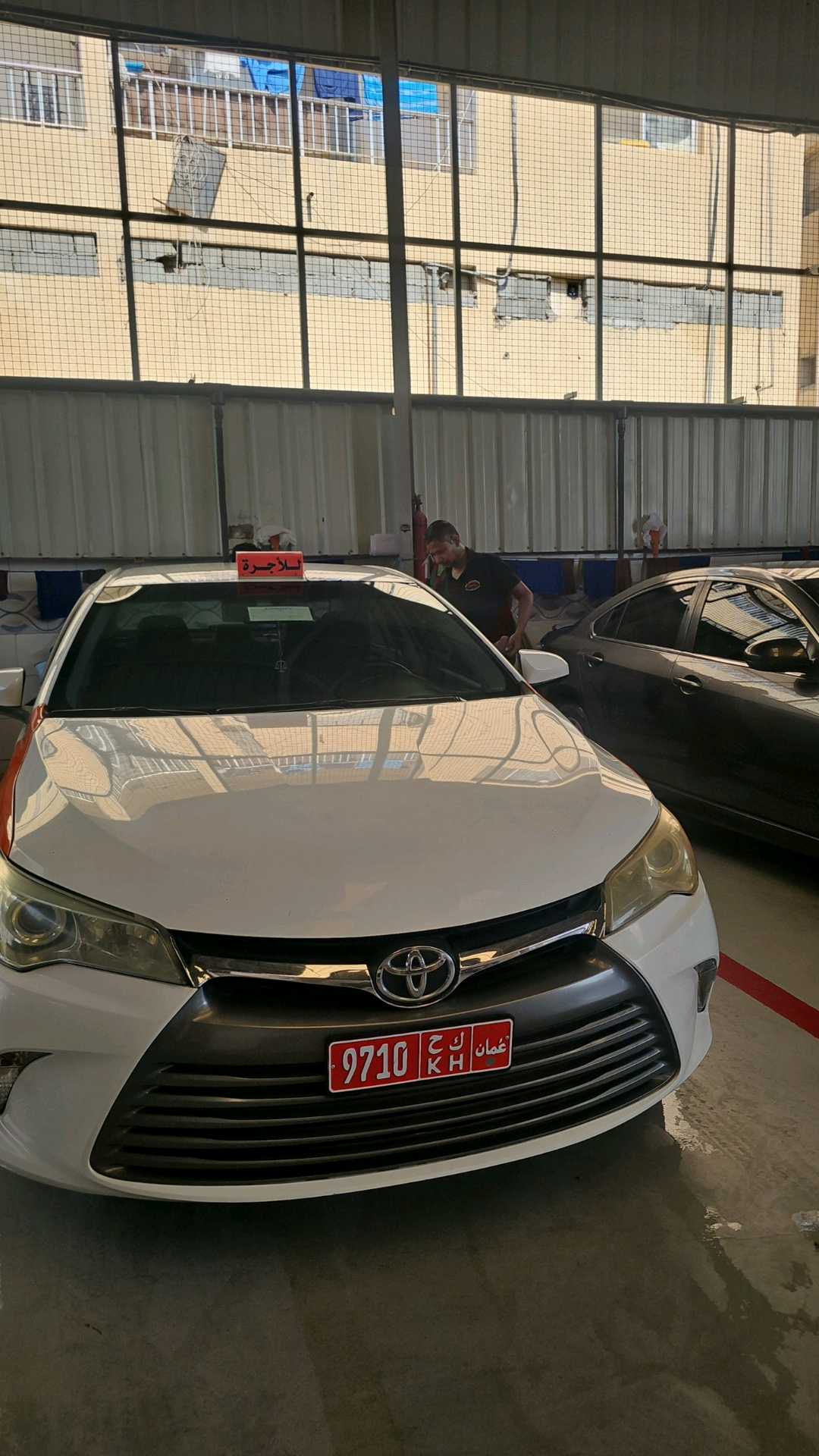 Car Image 2017 TOYOTA CAMRY LE