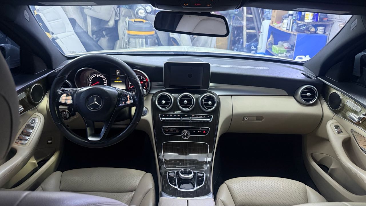 Car Image 2018 MERCEDES C Class 300