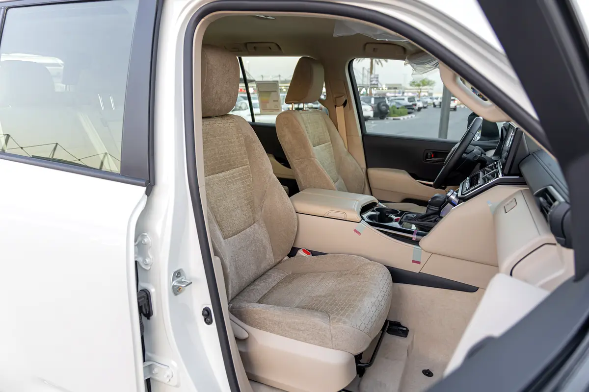 Car Image 2026 TOYOTA LAND CRUISER GX.R