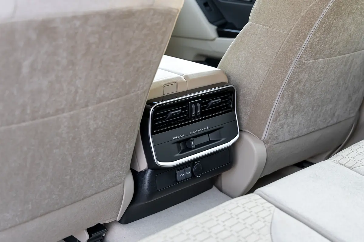 Car Image 2026 TOYOTA LAND CRUISER GX.R