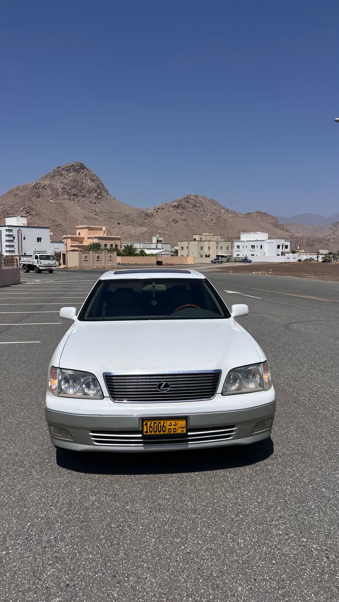 Car Image 1998 LEXUS LS 400