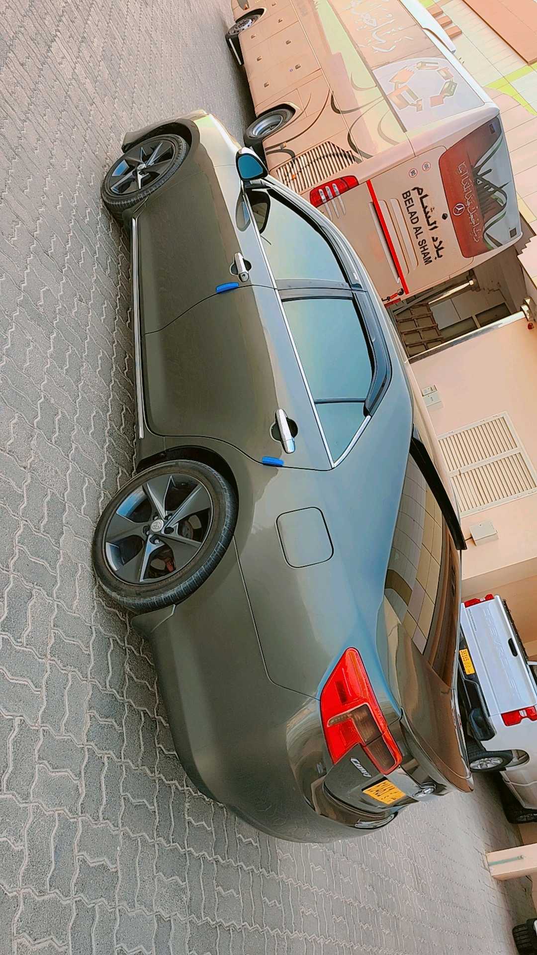 Car Image 2012 TOYOTA CAMRY LE