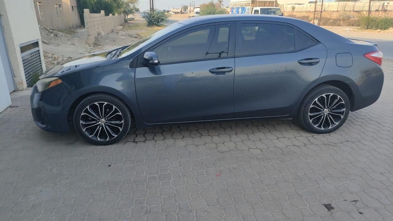 Car Image 2015 TOYOTA COROLLA S