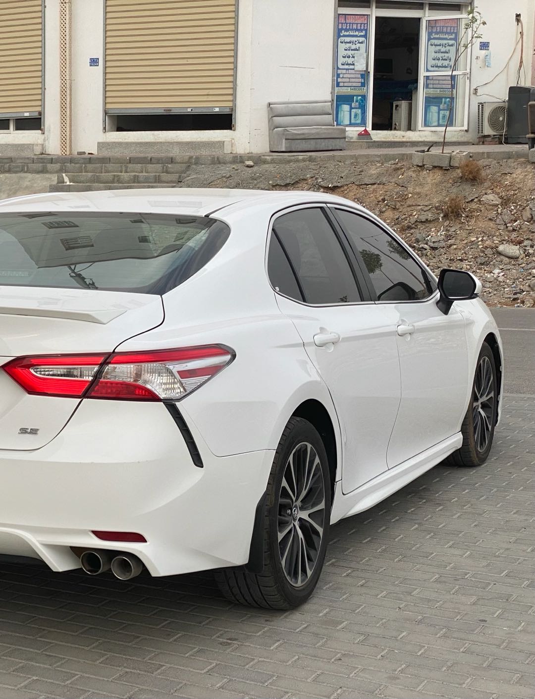 Car Image 2019 TOYOTA CAMRY SE