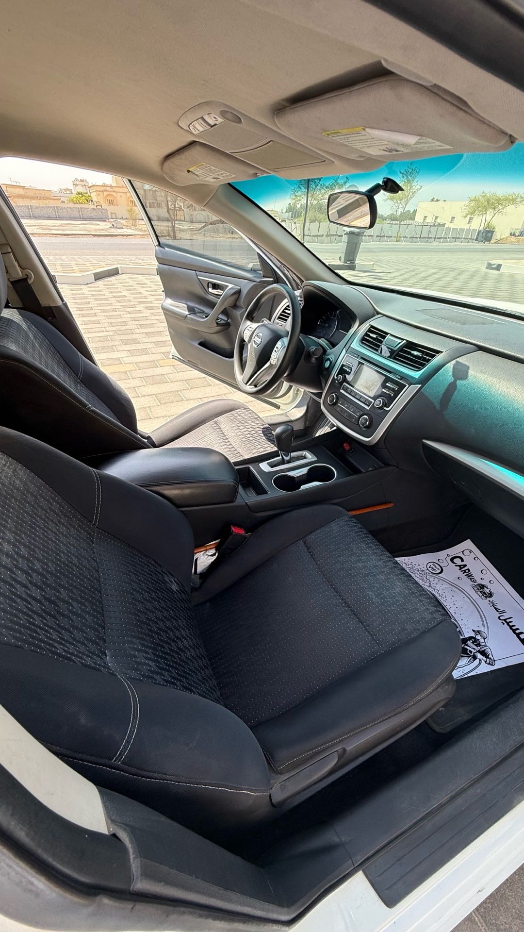 Car Image 2016 NISSAN ALTIMA SR
