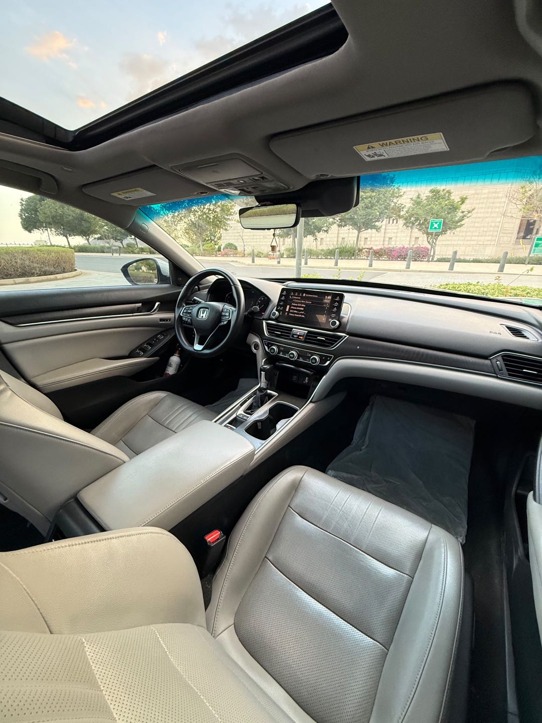 Car Image 2018 HONDA ACCORD TOURING