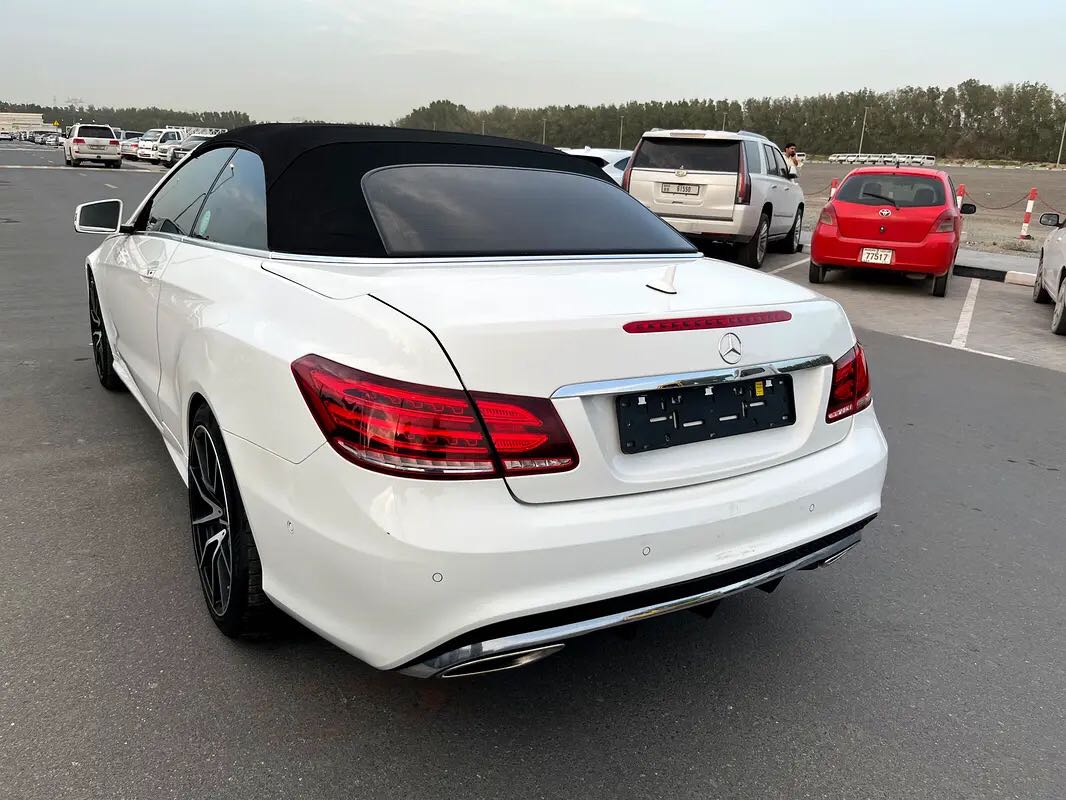 Car Image 2014 MERCEDES E Class 200