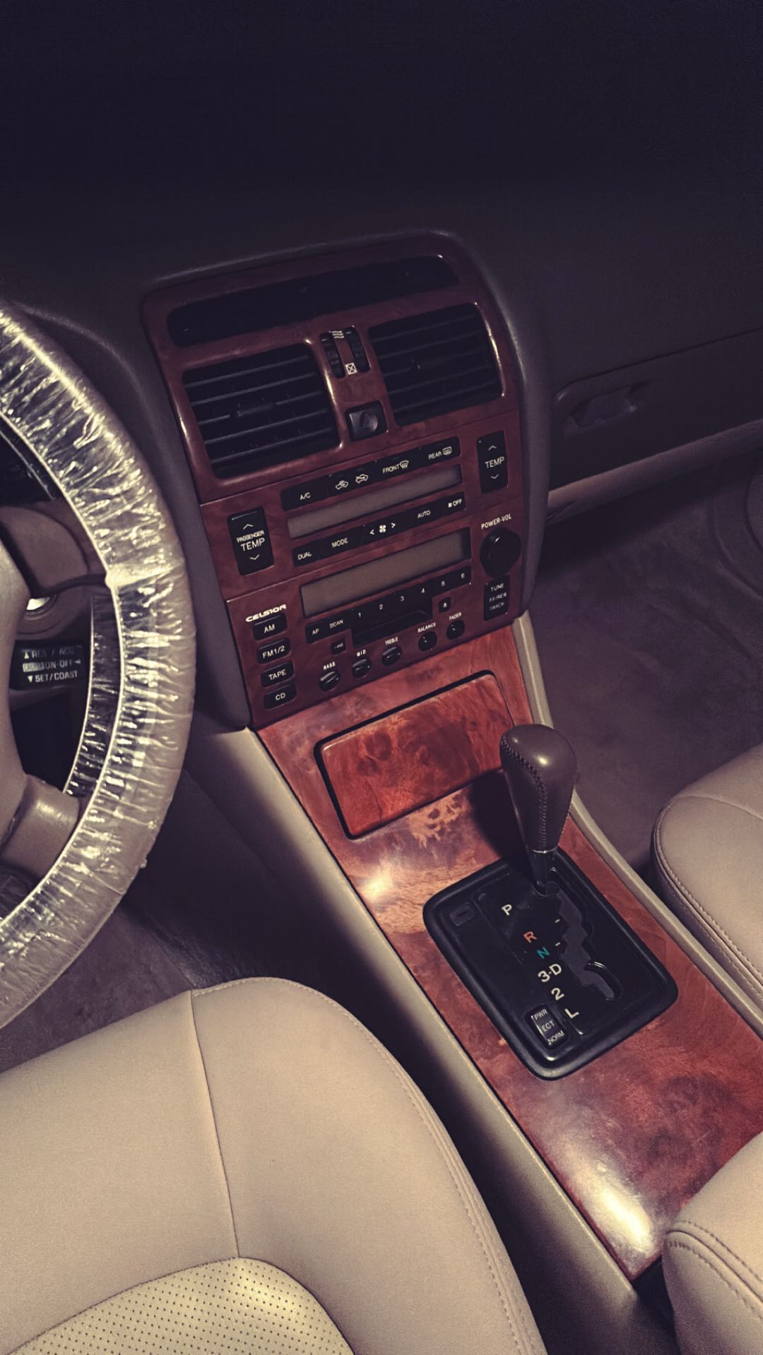 Car Image 1997 LEXUS LS 400