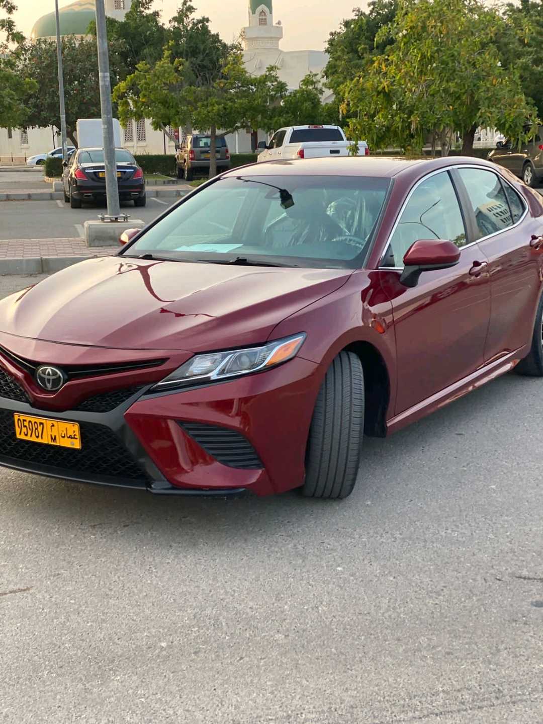 Car Image 2018 TOYOTA CAMRY SE
