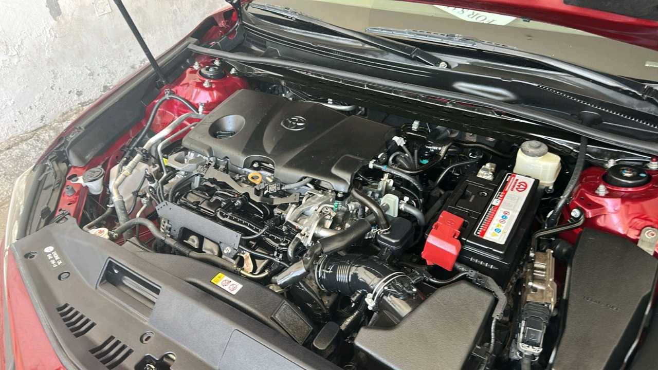 Car Image 2018 TOYOTA CAMRY SE