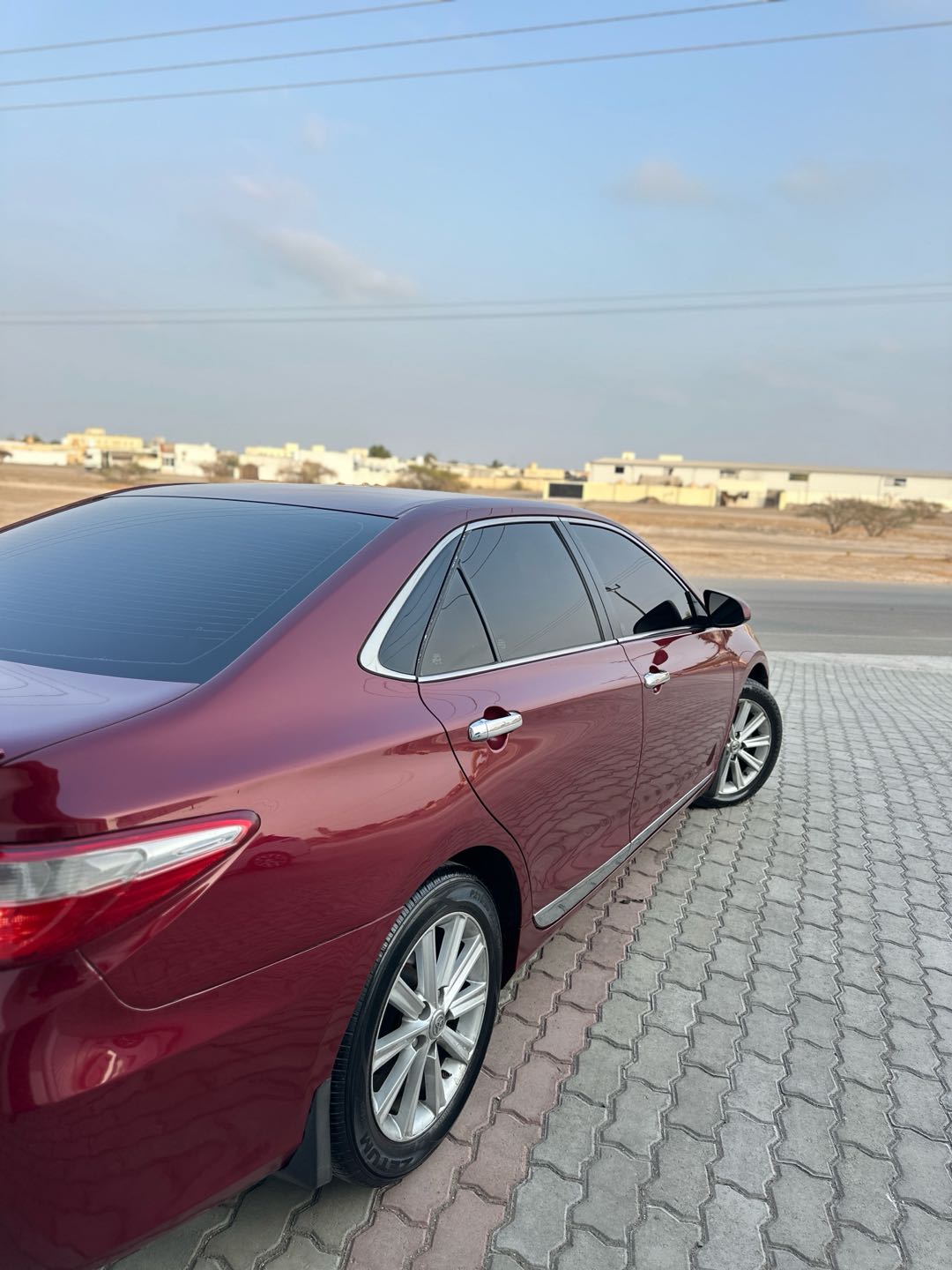 Car Image 2017 TOYOTA CAMRY LE