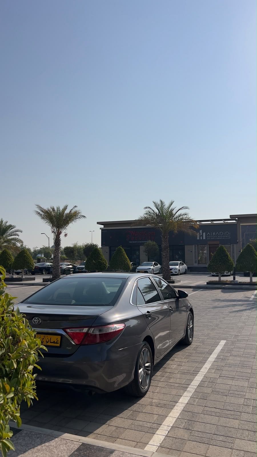 Car Image 2016 TOYOTA CAMRY SE