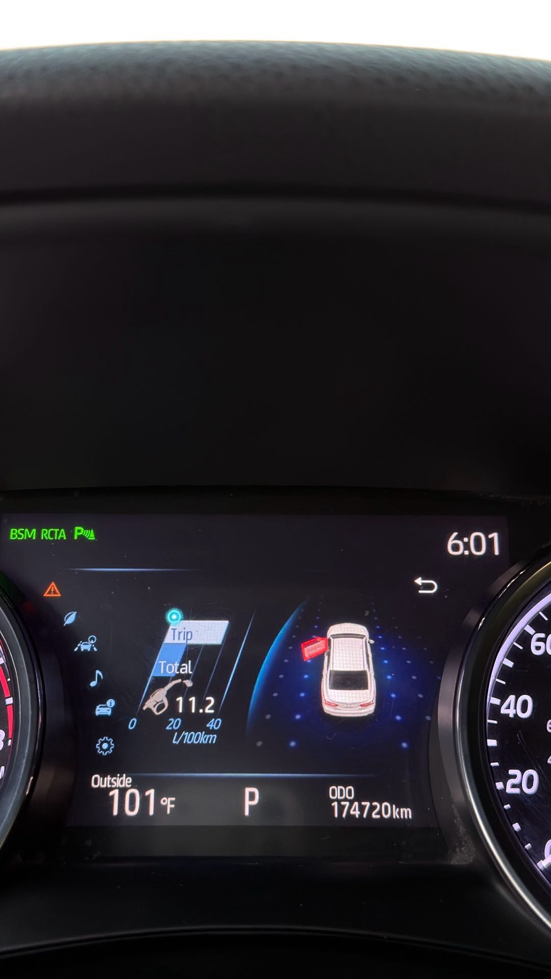 Car Image 2019 TOYOTA CAMRY XLE
