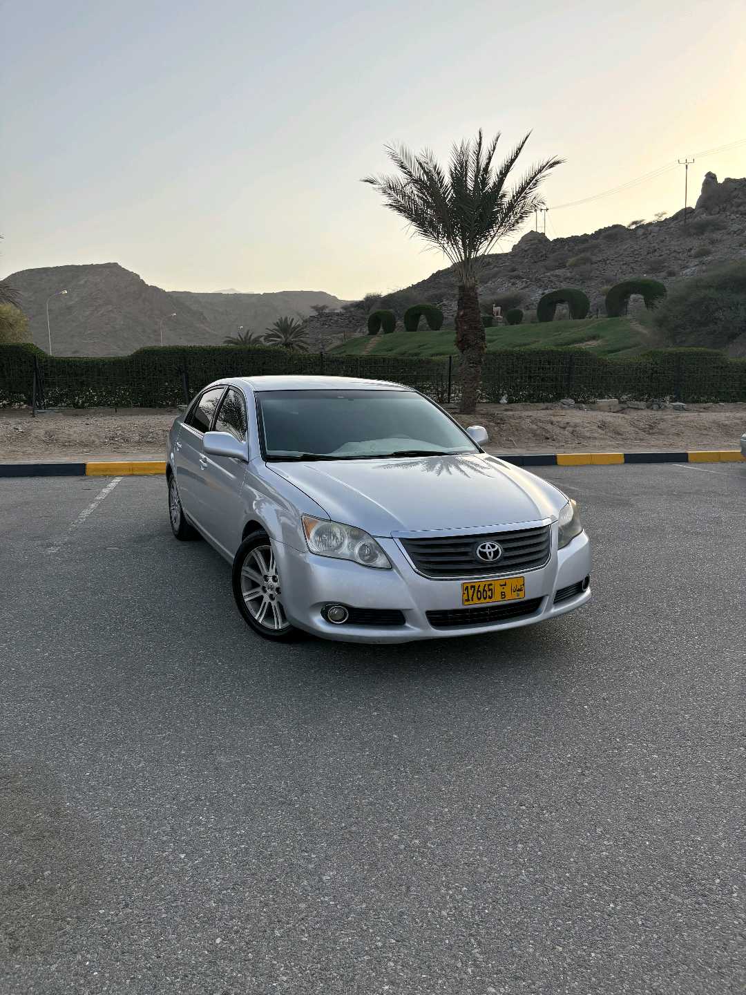 Car Image 2009 TOYOTA AVALON XL