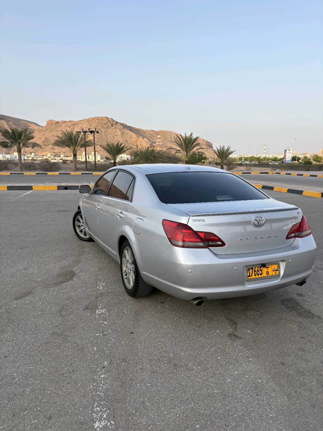 Car Image 2009 TOYOTA AVALON XL