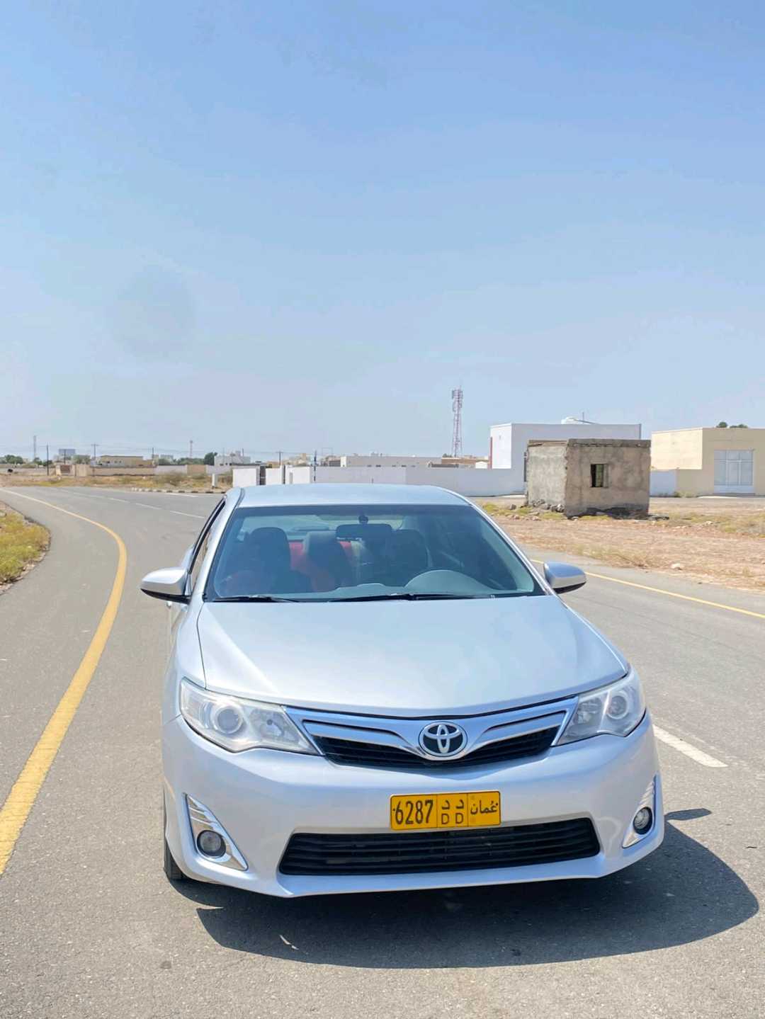 Car Image 2014 TOYOTA CAMRY LE