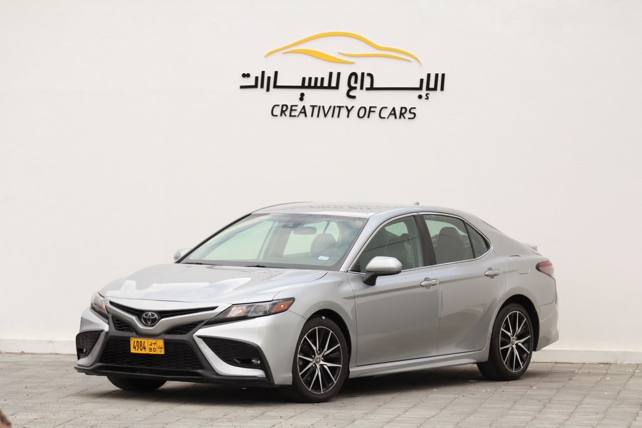 Car Image 2021 TOYOTA CAMRY SE
