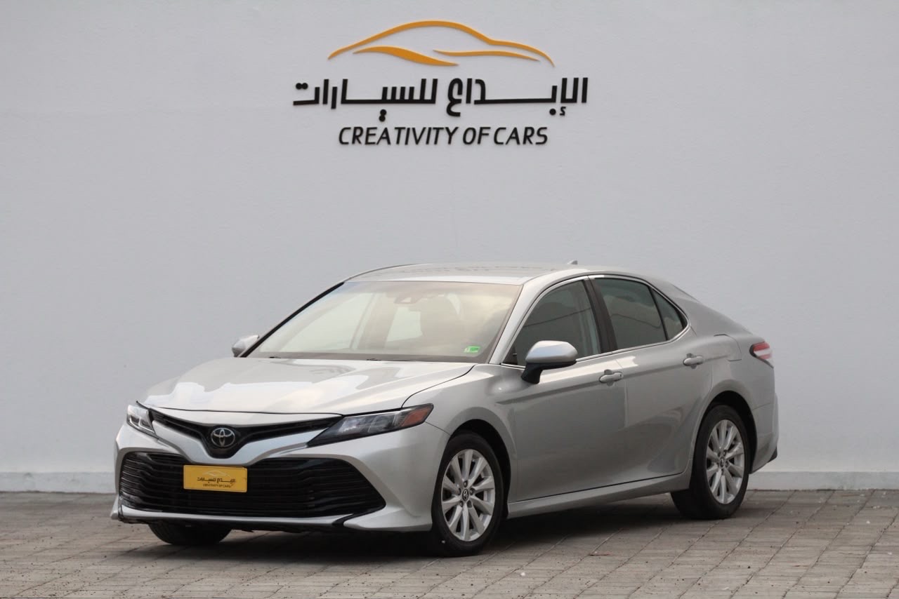 Car Image 2019 TOYOTA CAMRY LE
