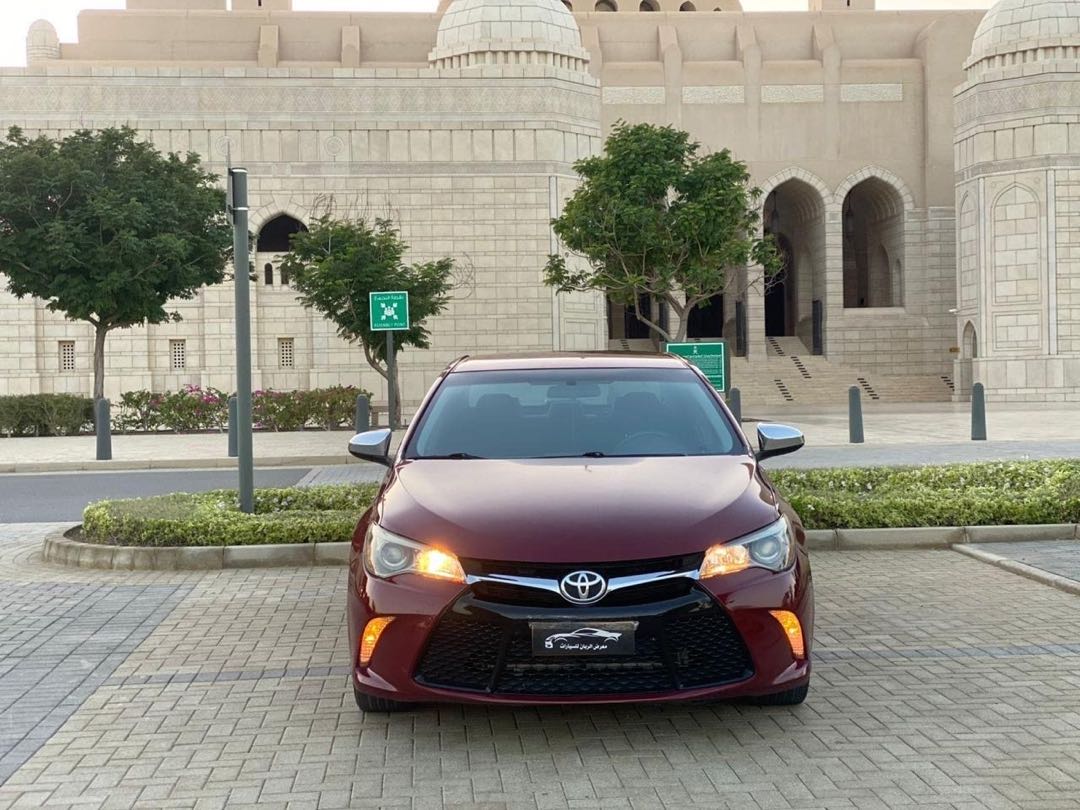 Car Image 2017 TOYOTA CAMRY SE