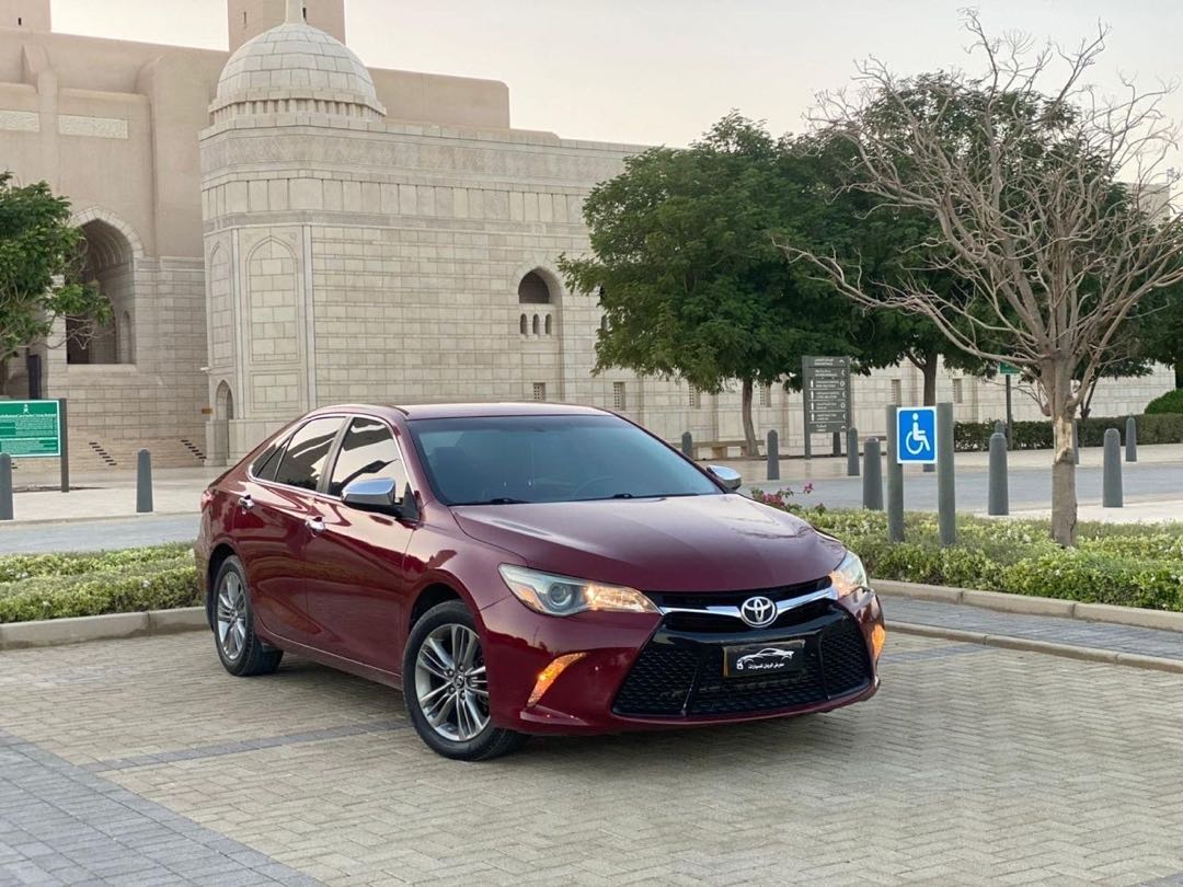 Car Image 2017 TOYOTA CAMRY SE