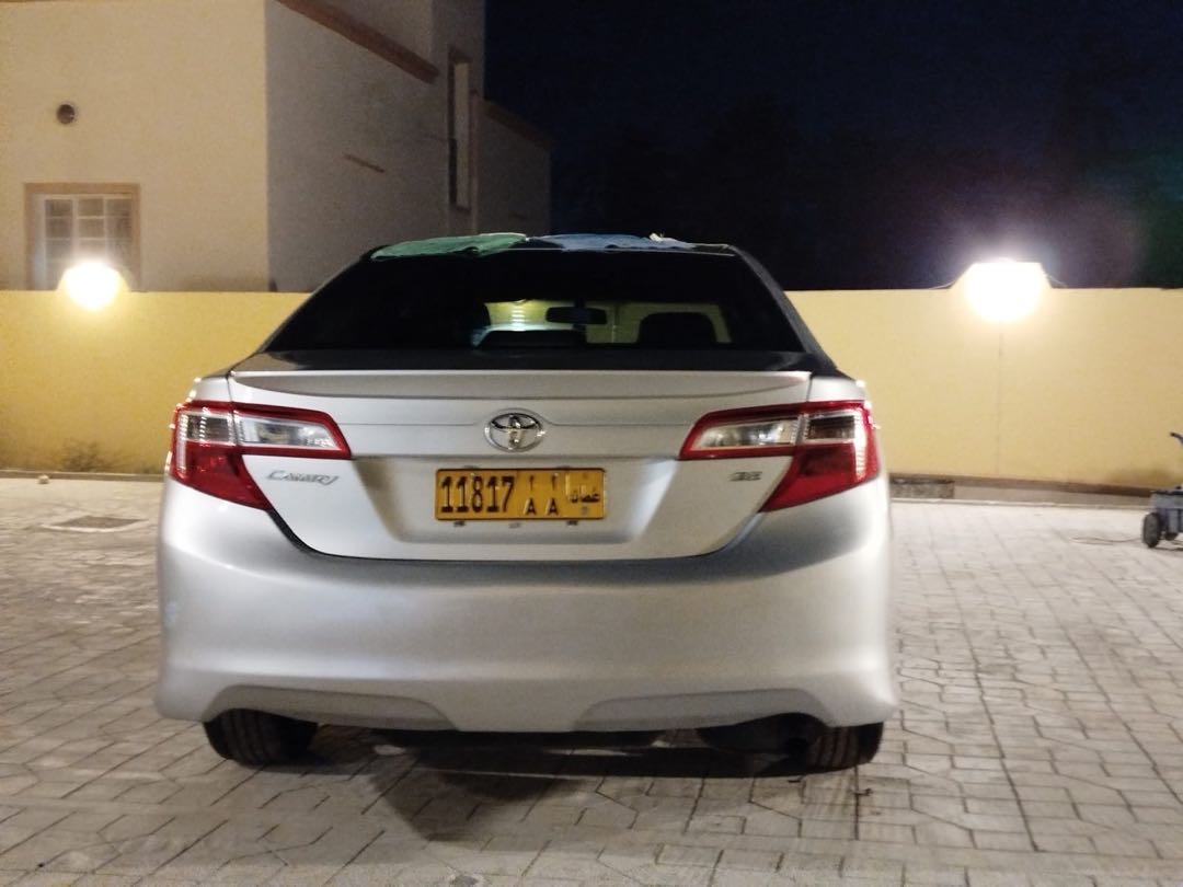 Car Image 2014 TOYOTA CAMRY XLE