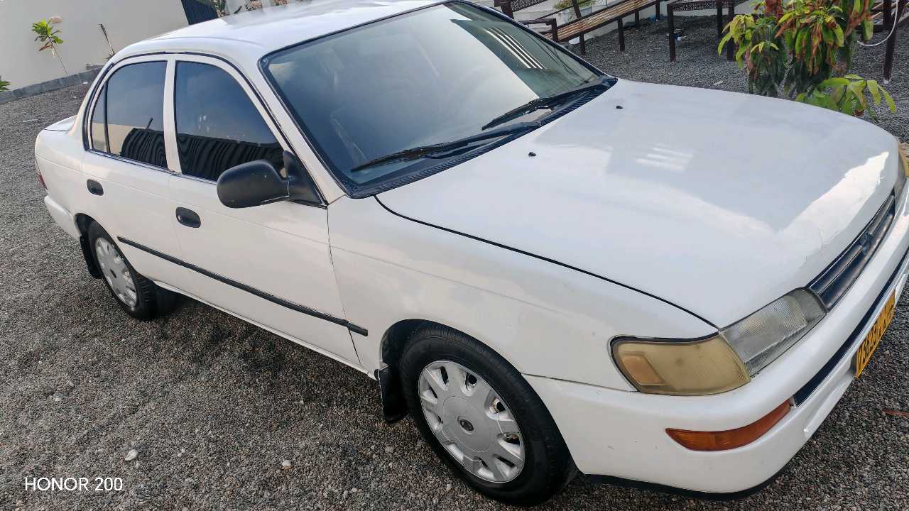 Car Image 1996 TOYOTA COROLLA XLI