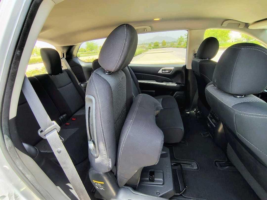Car Image 2019 NISSAN PATHFINDER SV
