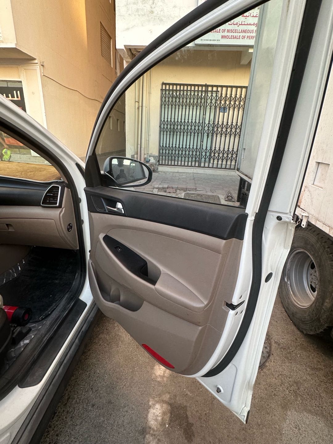 Car Image 2019 HYUNDAI TUCSON SE