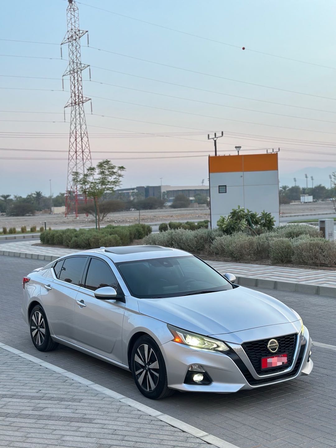 Car Image 2019 NISSAN ALTIMA SL