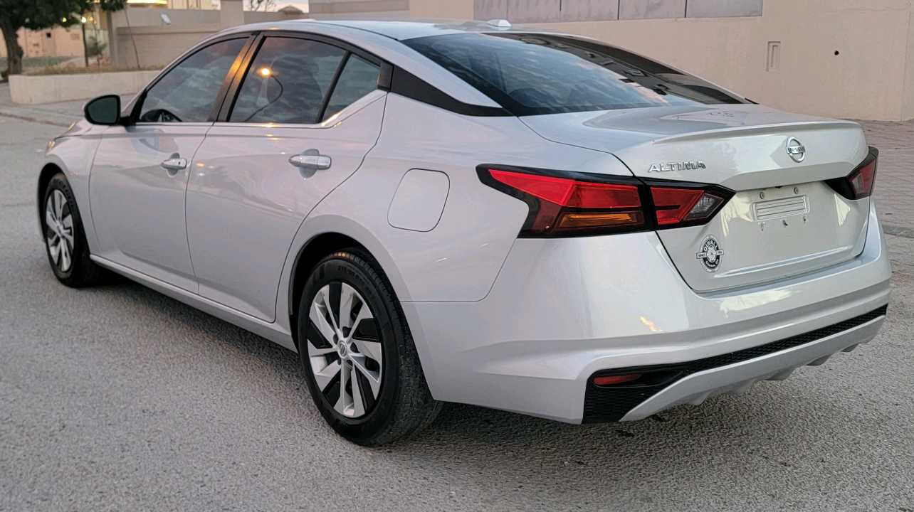 Car Image 2020 NISSAN ALTIMA S