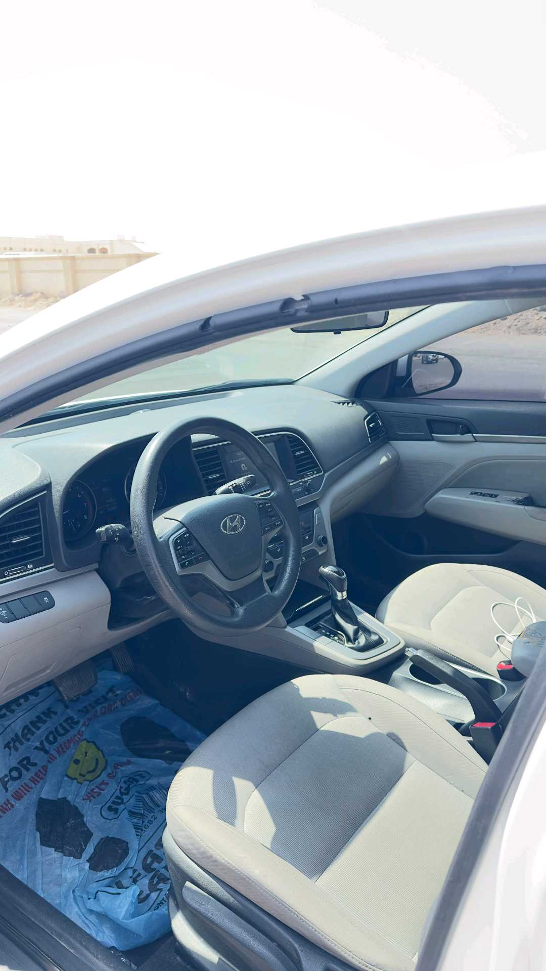 Car Image 2017 HYUNDAI ELANTRA SE