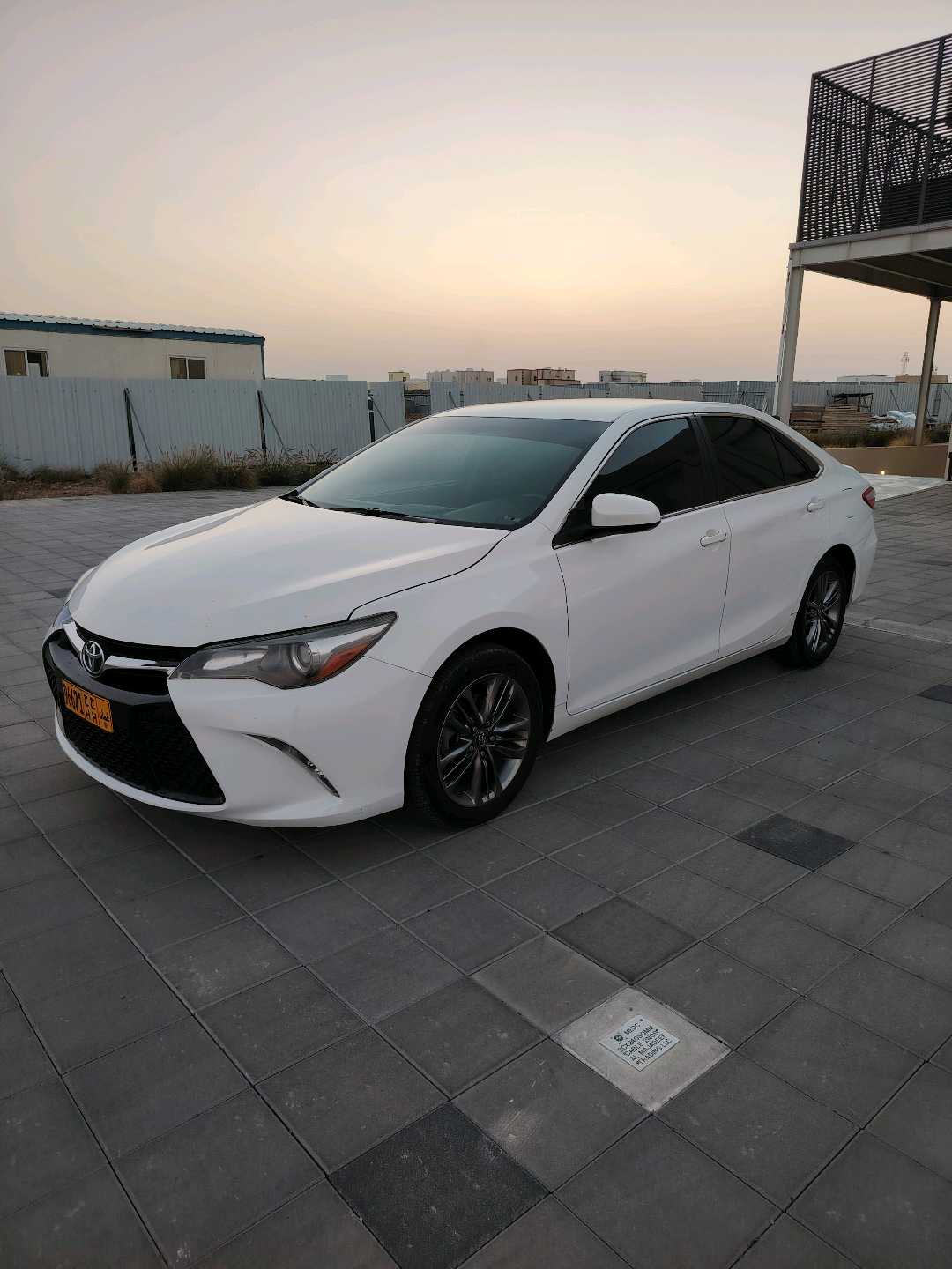 Car Image 2017 TOYOTA CAMRY SE