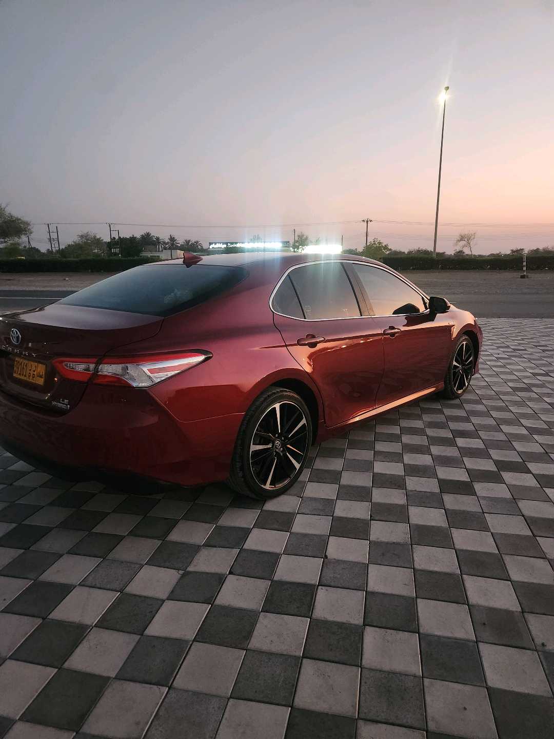 Car Image 2020 TOYOTA CAMRY LE