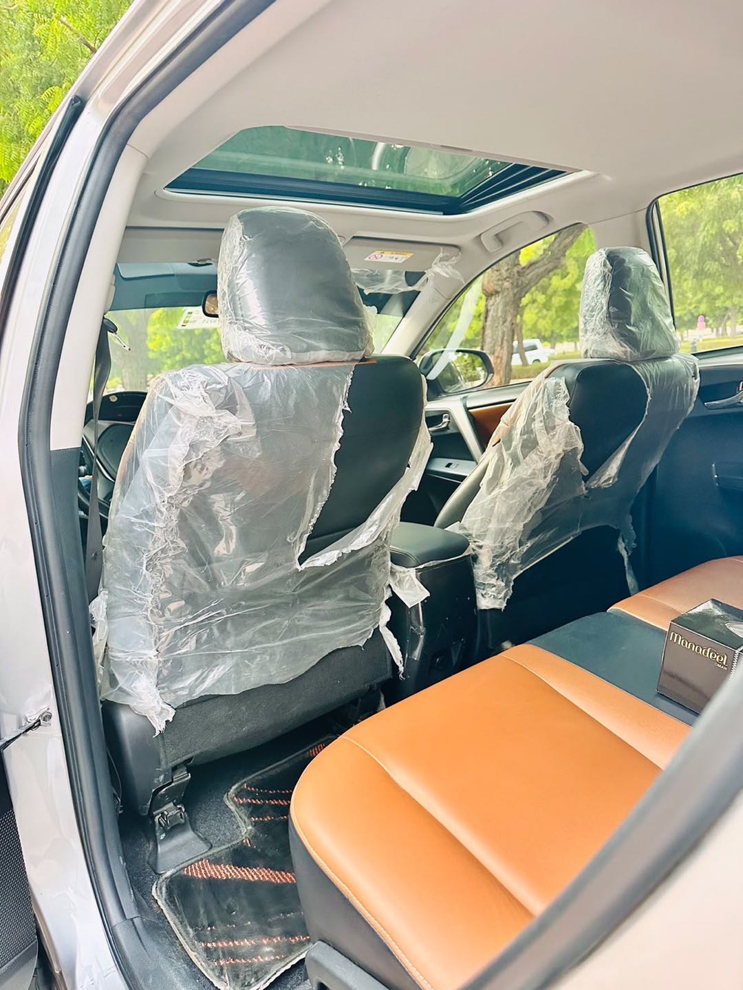 Car Image 2018 TOYOTA RAV4 VXR