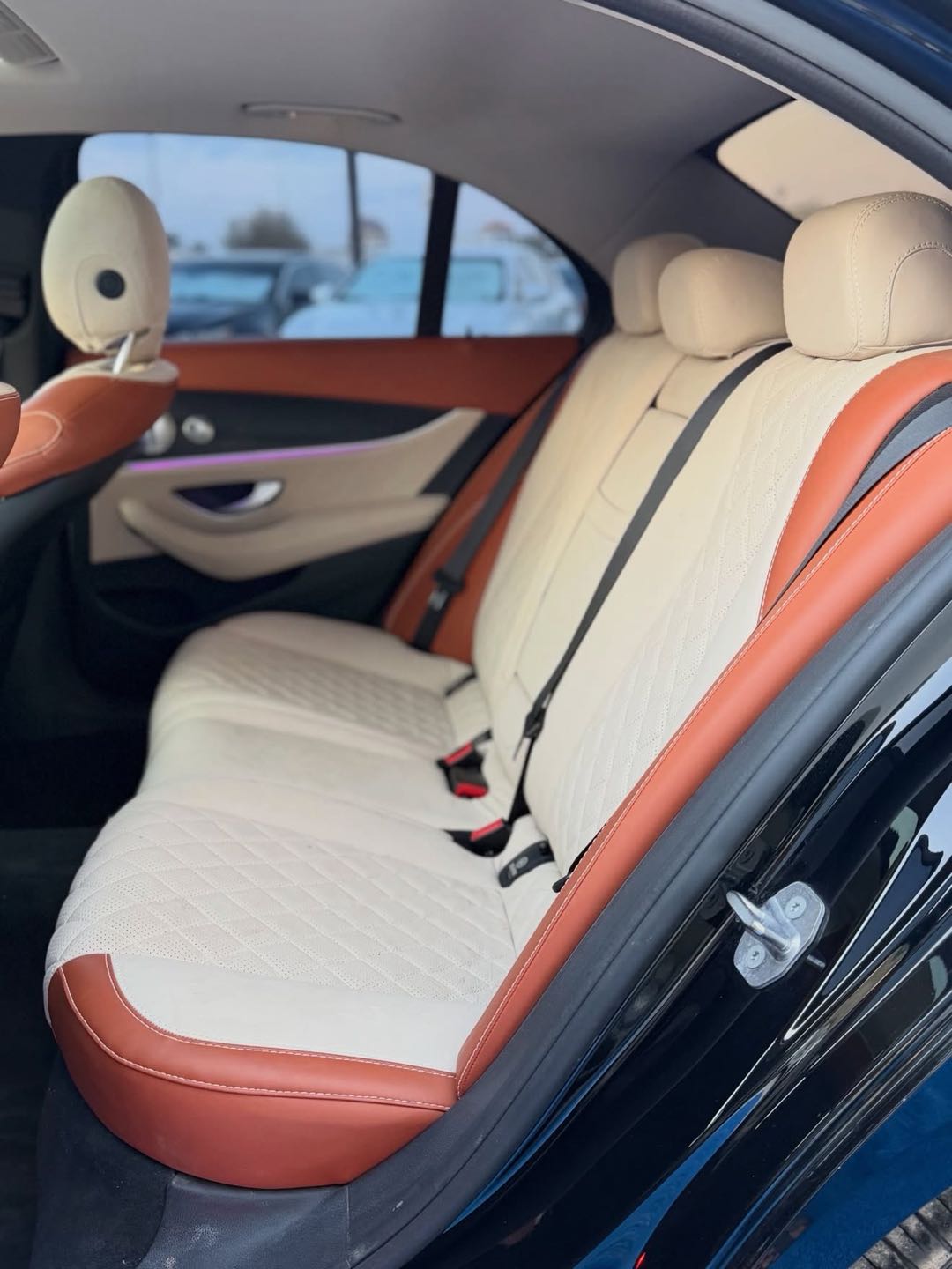 Car Image 2017 MERCEDES E Class 300