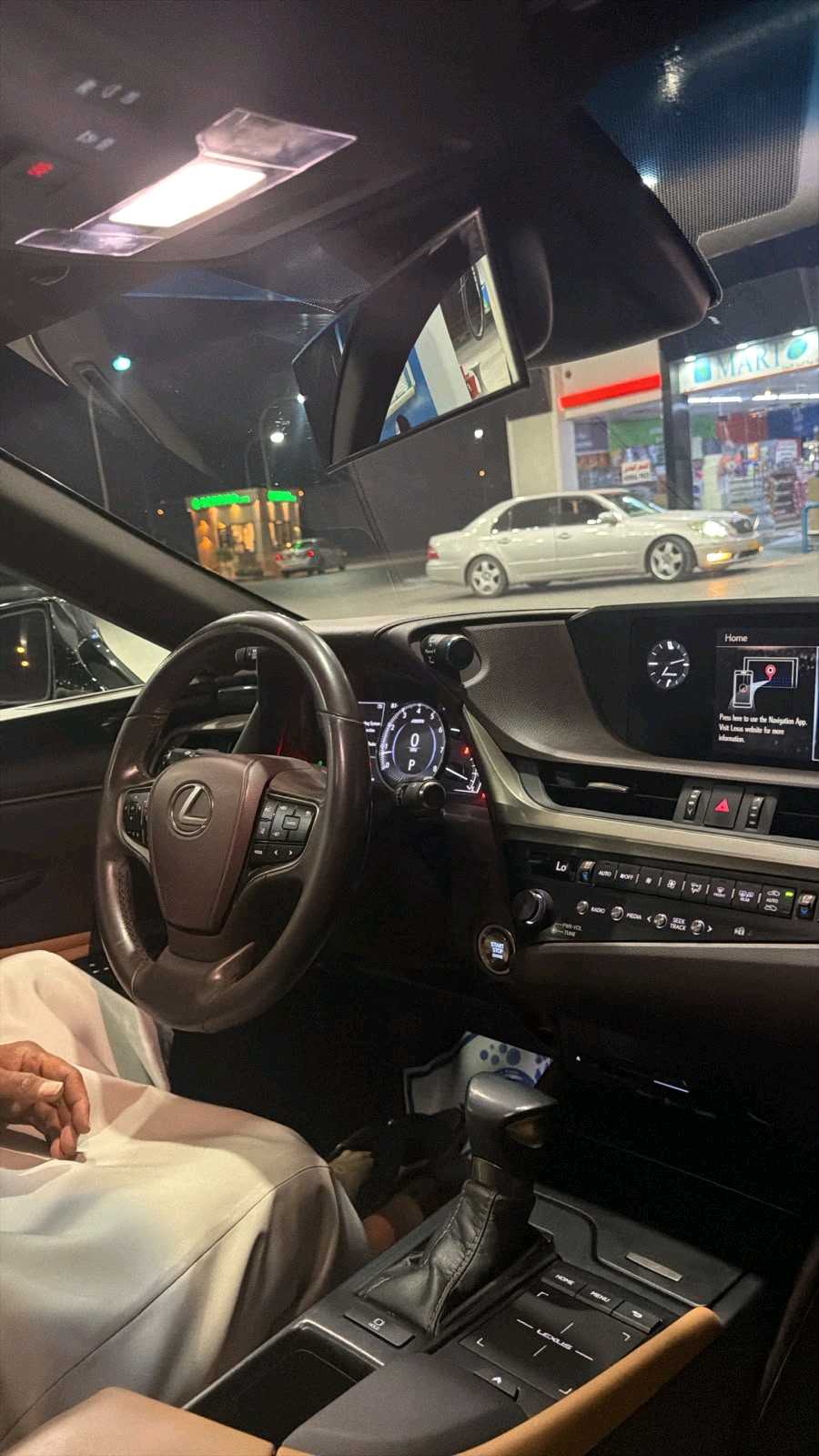 Car Image 2019 LEXUS ES 350