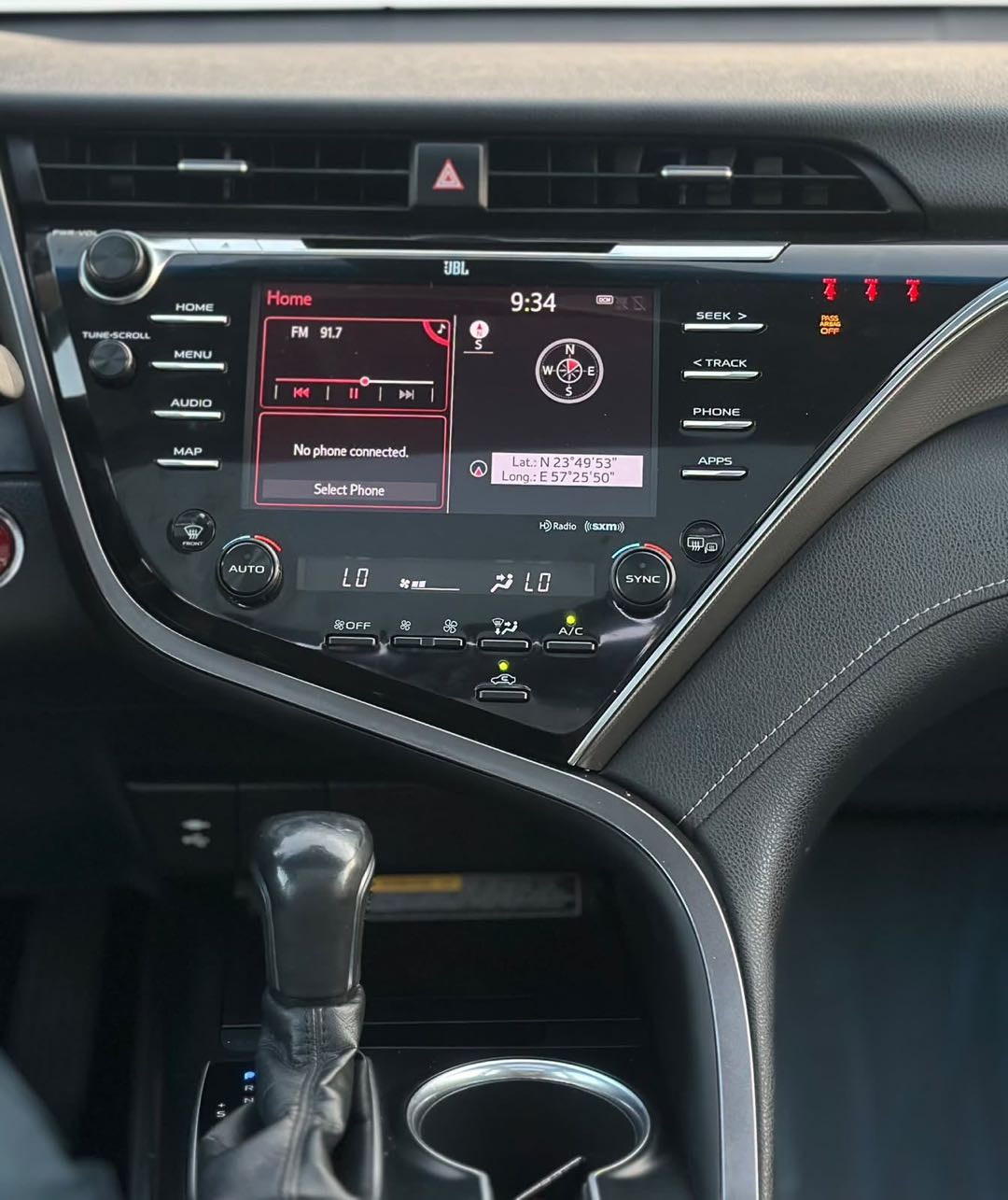 Car Image 2018 TOYOTA CAMRY XSE